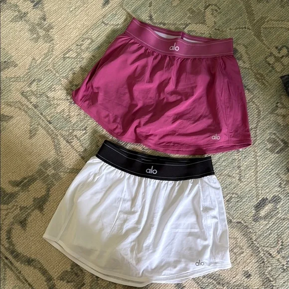 ALO Yoga Matchpoint skirts in Pink and White - Picture 1 of 2